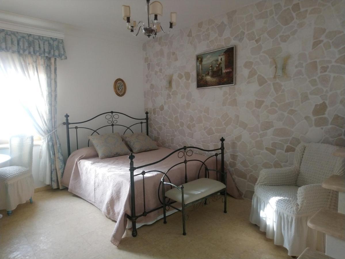 B&B Villa La Petra Сан-Нікола-Арчелла Номер фото
