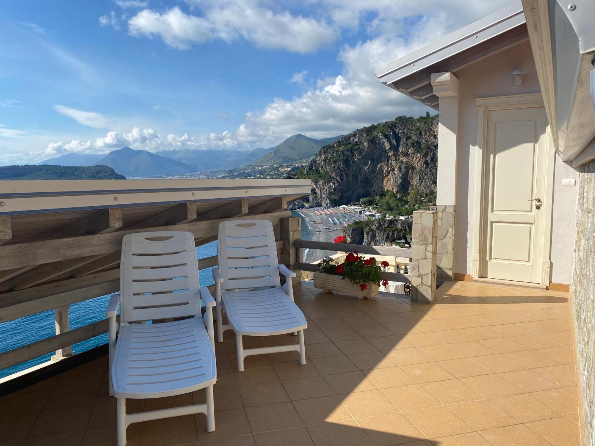 B&B Villa La Petra Сан-Нікола-Арчелла Номер фото