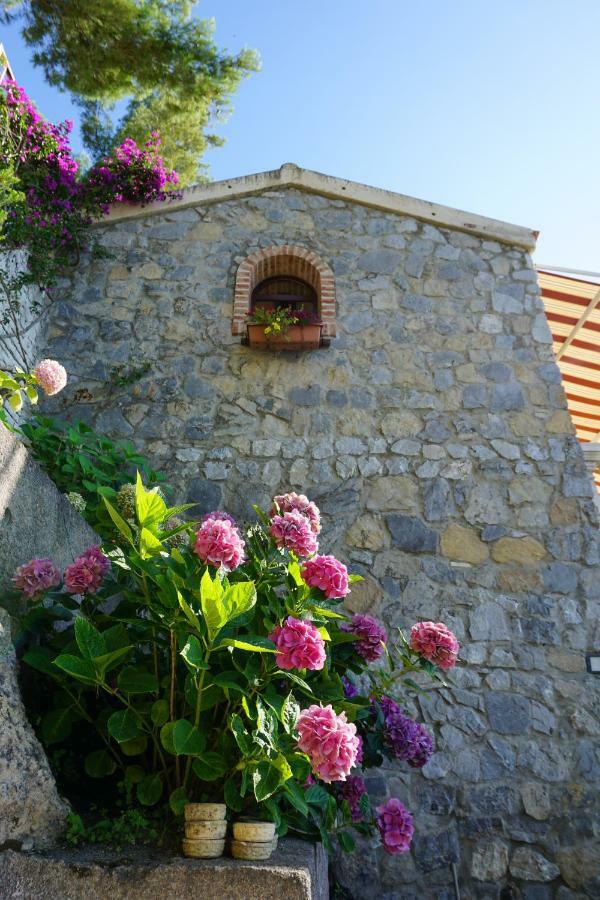 B&B Villa La Petra Сан-Нікола-Арчелла Екстер'єр фото